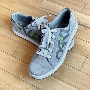 Men's Size 12 Oakley Two Barrel Sneakers